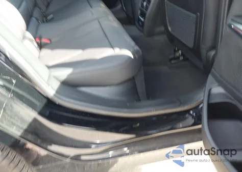 2021 BMW 330I xDrive z USA, uszkodzony, nr VIN 3MW5R7J03M8C05842